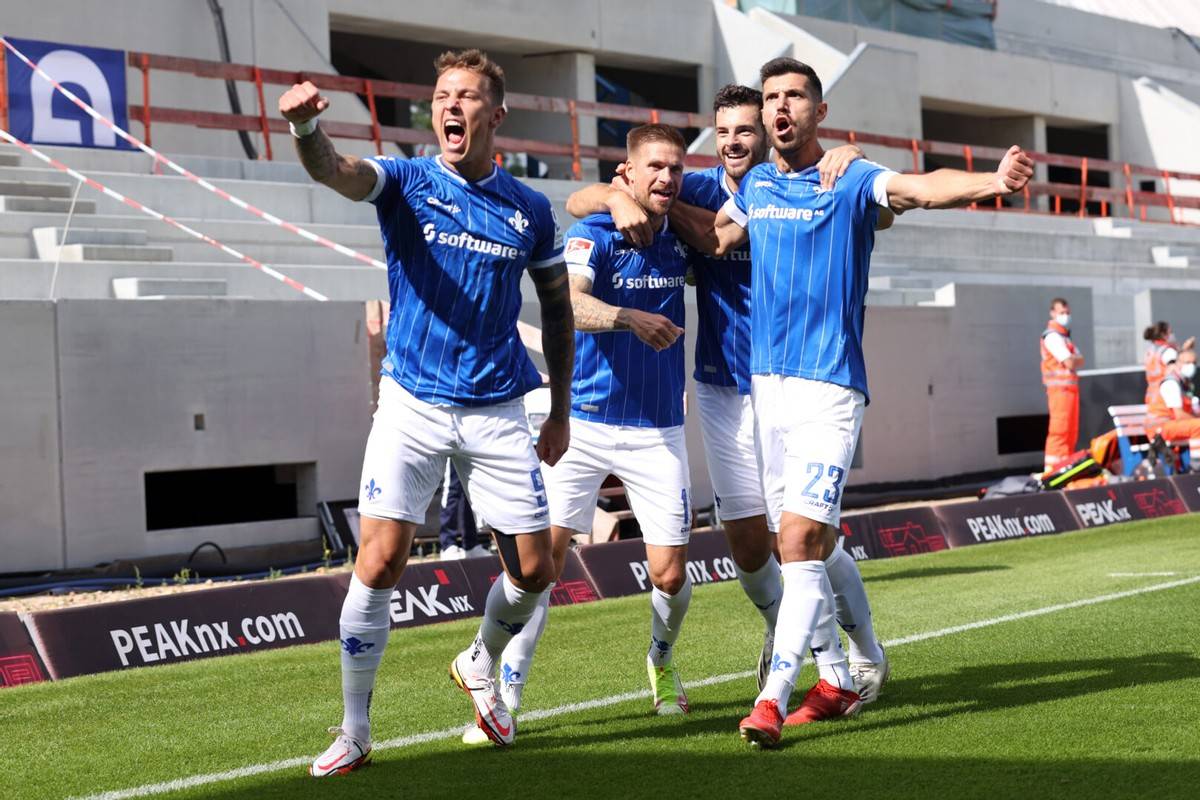 包含柏林赫塔客场逆袭,取得不可思议的胜利的词条 包含柏林赫塔客场逆袭,取得不可思议的胜利的词条