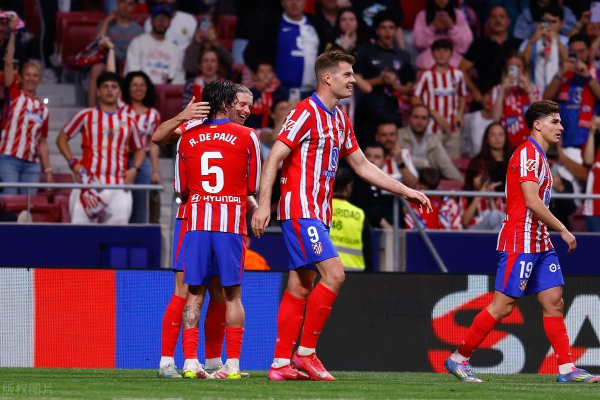 阿苏纳客场战胜皇家社会，提前锁定前四名的简单介绍