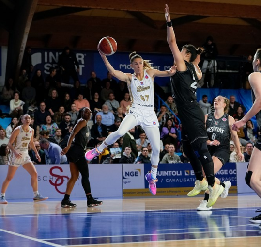 马来西亚球队取得关键胜利晋级到下一轮比赛的简单介绍