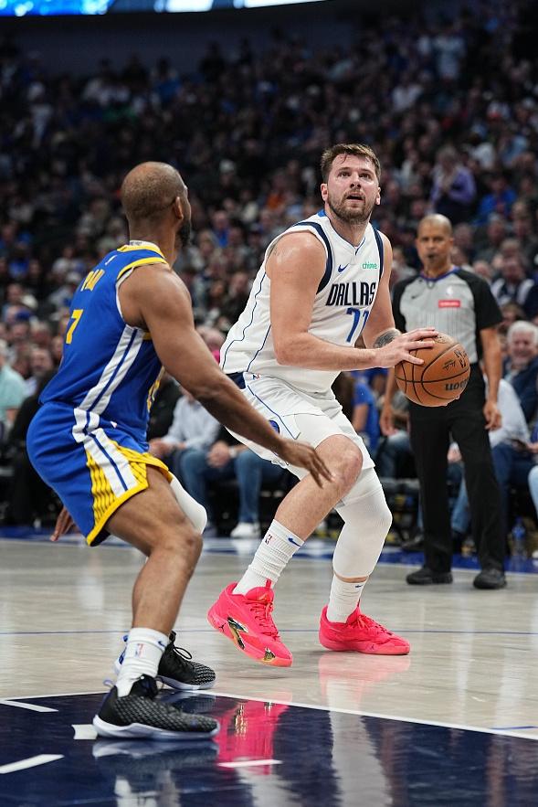 威金斯狂砍东契奇分,狂砍50分迎来新赛季高光!